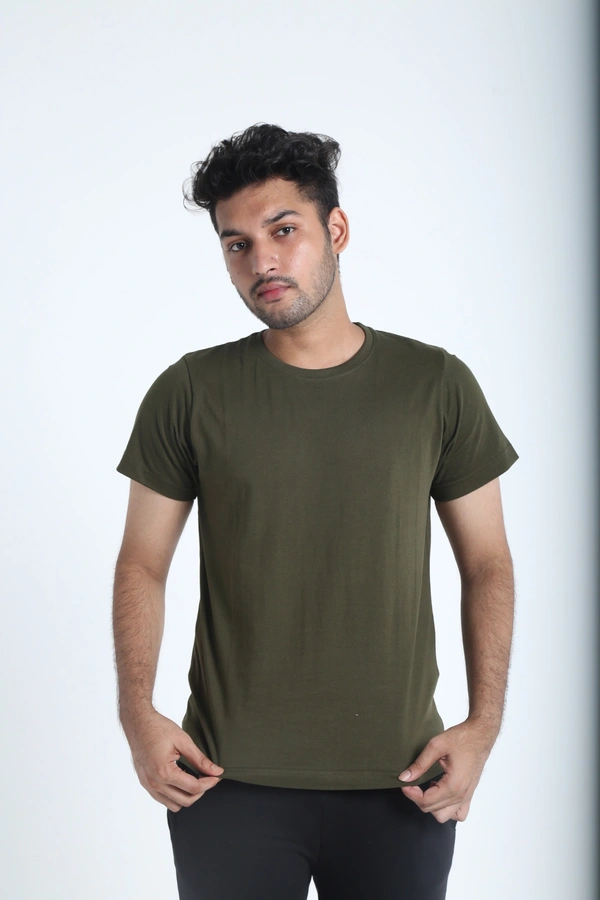 Men's T-Shirt Military Green - M