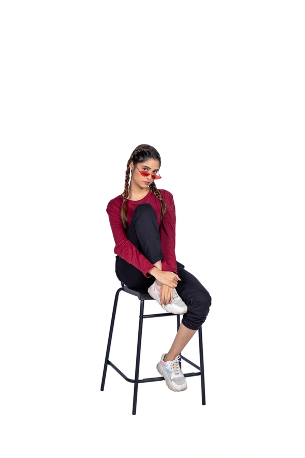 Women's T-Shirt Maroon - L