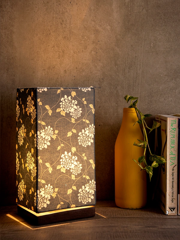Golden Leaves Lamp with Wooden Base