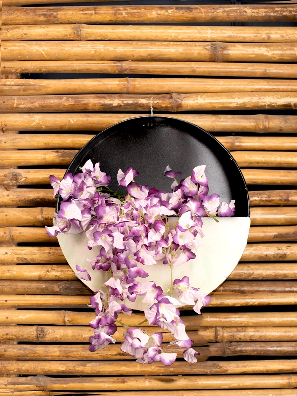 Wall Mounted Round Pot