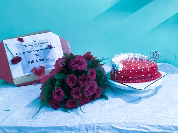 Flower And Cake Hamper