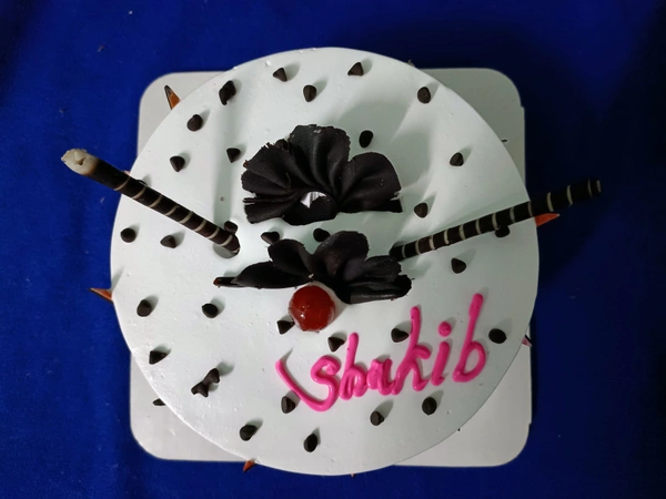 Vanilla Cake Half Kg - Half Kg, Eggless