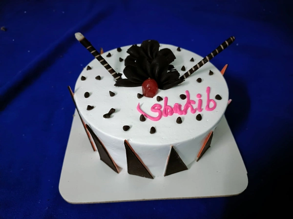 Vanilla Cake Half Kg - Half Kg, Eggless
