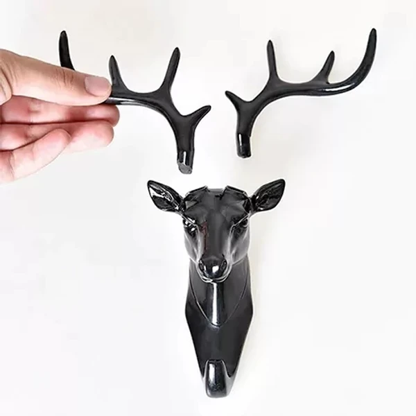 DEER SHAPED KEYCHAIN HOLDER