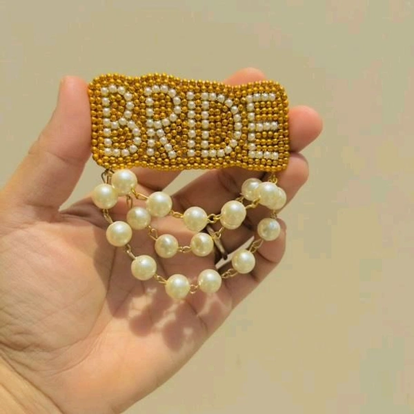 Bride Brooch - Gold