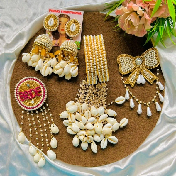 Haldi Hamper  - Gold