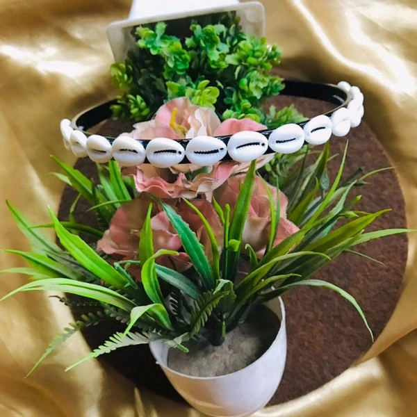 Shell Hairband  - White