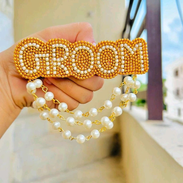 Groom Brooch  - Gold