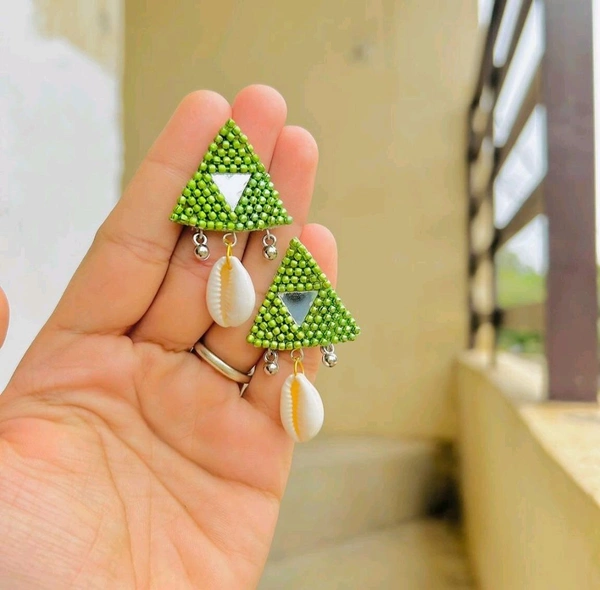 Tinti Studs - Green