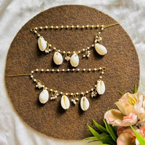 Shell Pearl Earchain  - White