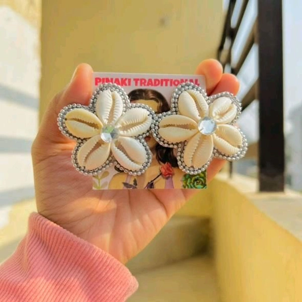 Mini Shell Flower  - Silver