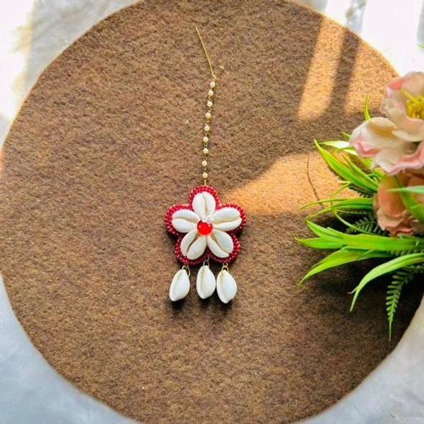 Shell Flower Maangtikka  - Red