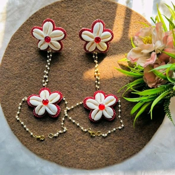 Shell Flower Hathphool  - Red, Pair