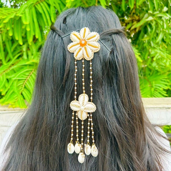 Reshami Hairpin  - White
