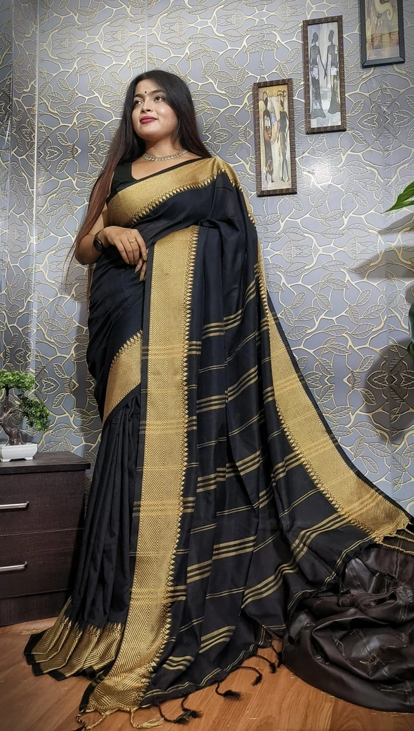 Som Handloom Woven Temple Border Cotton Saree - Black