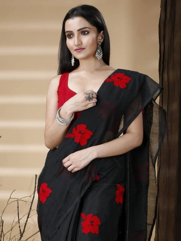 Handloom Floral Embroidered Cotton Blend Saree - Black