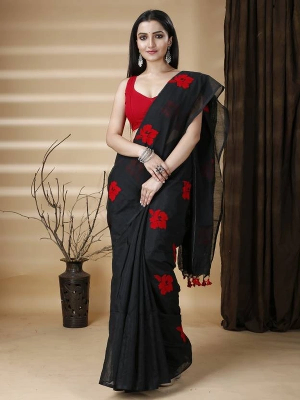 Handloom Floral Embroidered Cotton Blend Saree - Black