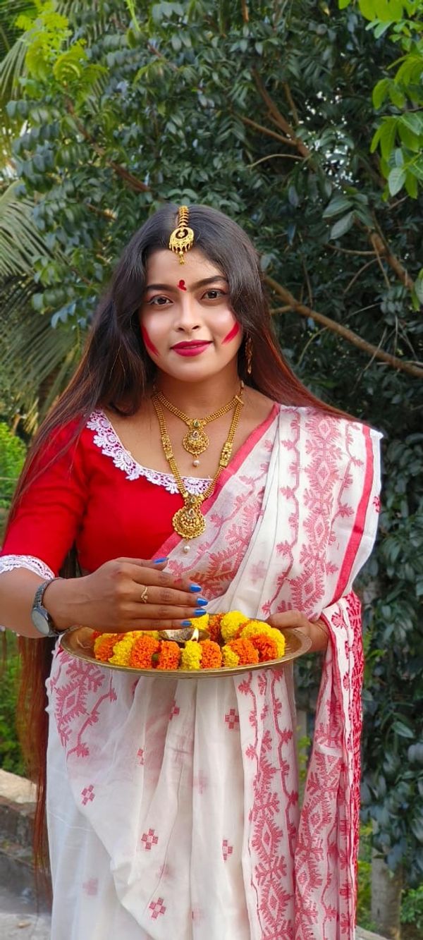 Hand Woven Bengal Jamdani  - Free