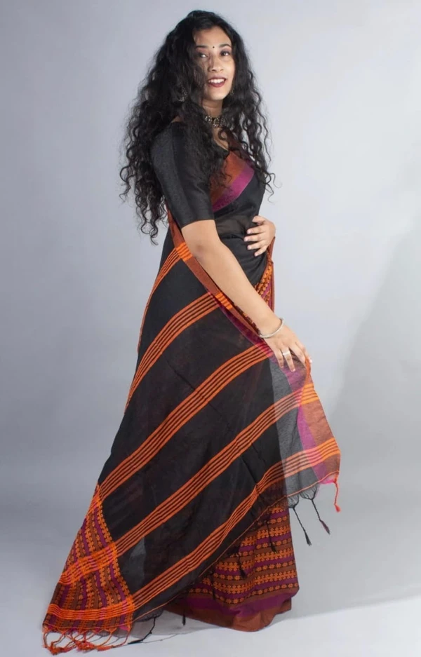 Handloom Begampuri Work Cotton Saree - Black & Red