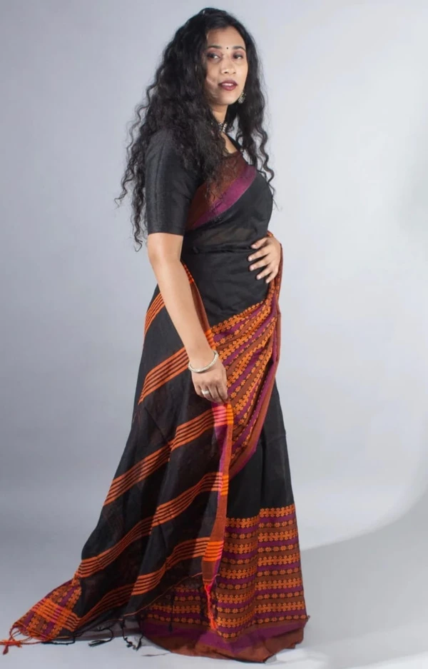 Handloom Begampuri Work Cotton Saree - Black & Red