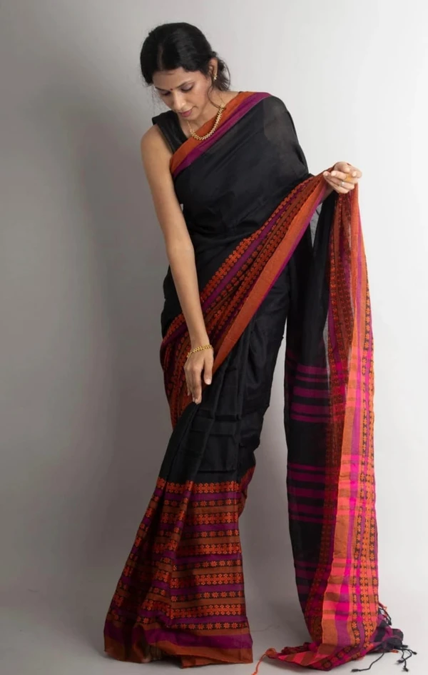 Handloom Begampuri Work Cotton Saree - Black & Maroon