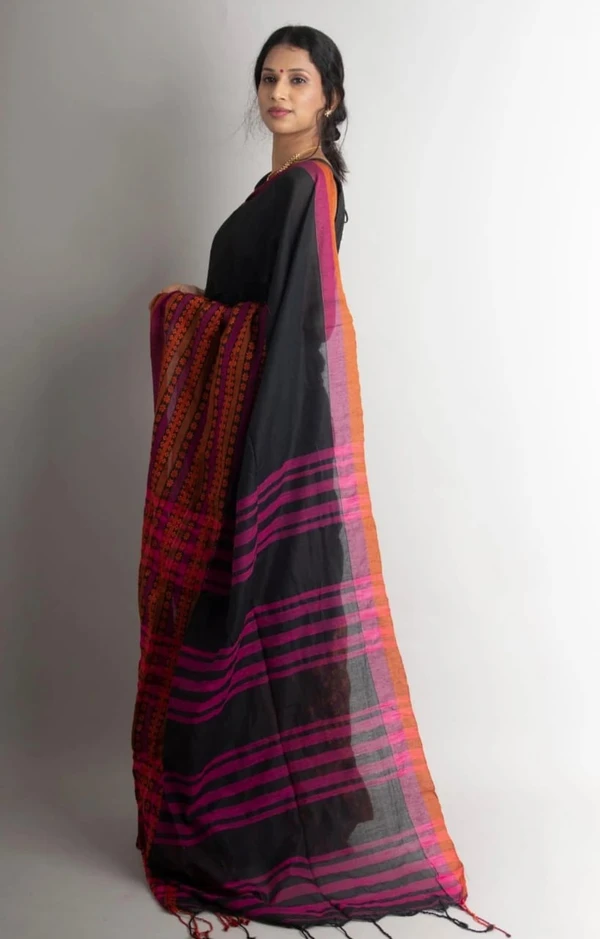 Handloom Begampuri Work Cotton Saree - Black & Maroon