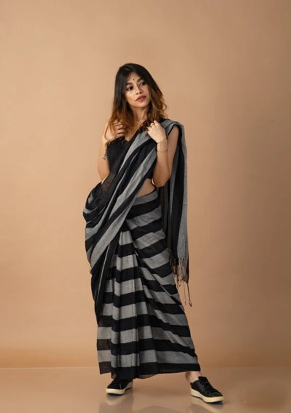 Handloom Self Contrast Strip Cotton Saree