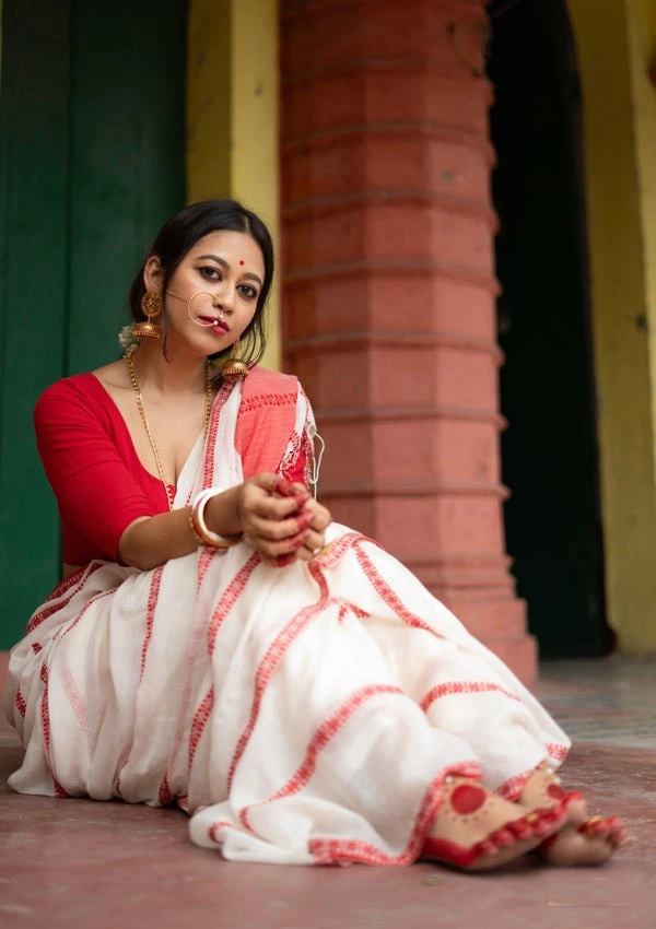 Handloom Jamdani Woven Cotton Saree - Free, White