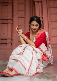 Handloom Jamdani Woven Cotton Saree - Free, White