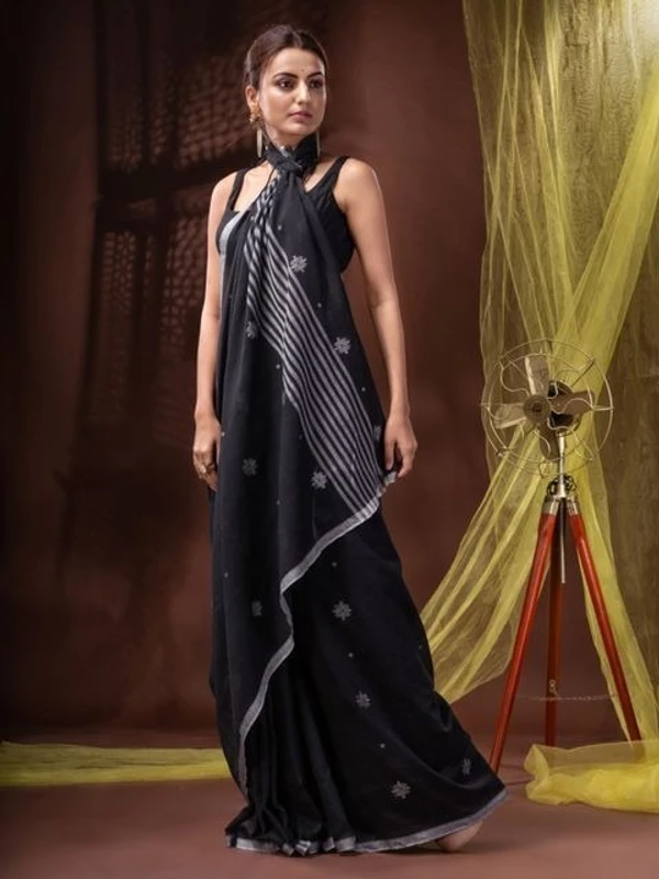 Handloom Floral Motive Saree - Black, Soft Cotton