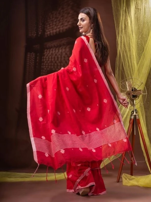 Handloom Floral Motive Saree - Red, Soft Cotton