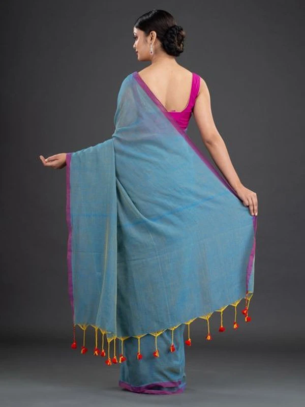 Handloom Contrast Border Cotton Saree - Free, Shakespeare, Mul Cotton