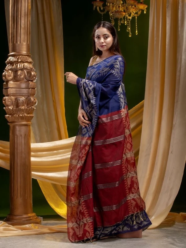 Handloom Jamdani Border Saree - Free, Navy Blue