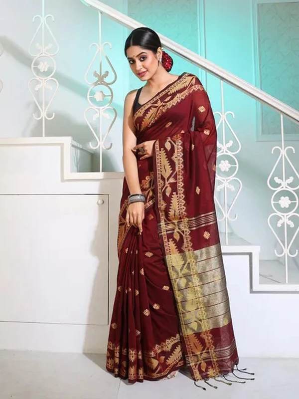 Handloom Jamdani Border Saree - Free, Brown