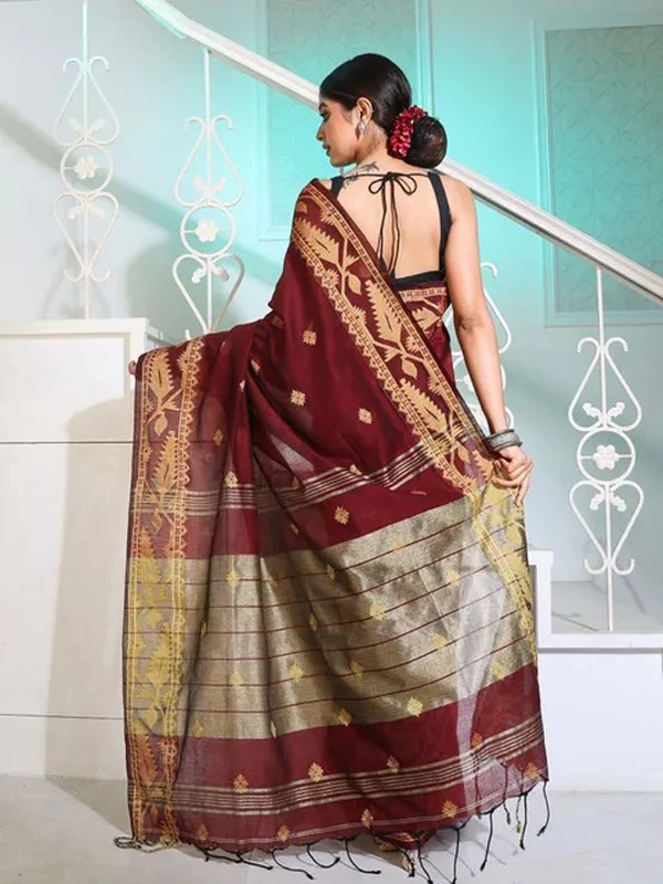 Handloom Jamdani Border Saree - Free, Brown