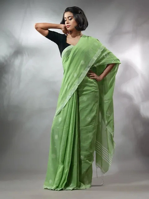 Handloom Floral Motive Saree - Pastel Green