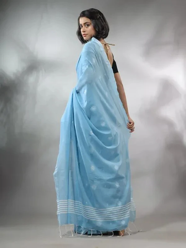 Handloom Floral Motive Saree - Seagull