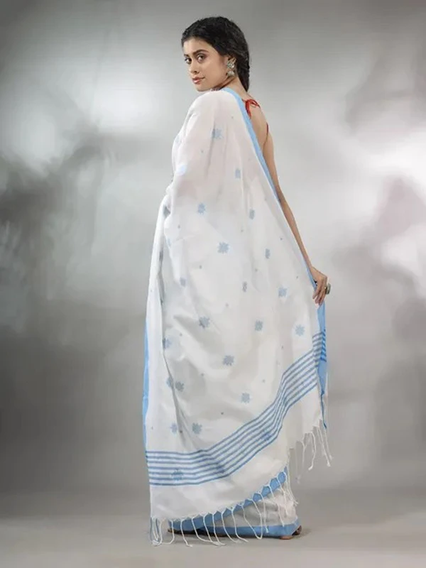 Handloom Floral Motive Saree - White