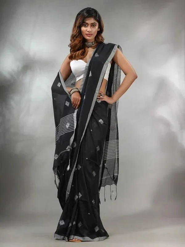 Handloom Floral Motive Saree - Black