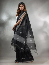 Handloom Floral Motive Saree - Black