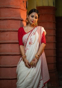 Handloom Cotton Jamdani - Free, White & Red