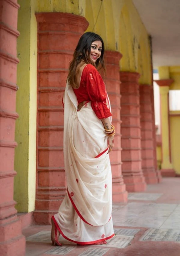 Handloom Floral Motive Saree - White & Red, Cotton, Cotton (CK)