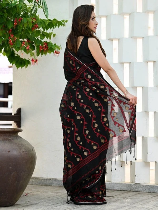 Handloom Cotton Nayantara Jamdani Polka Dot Saree - Free, Black, Soft