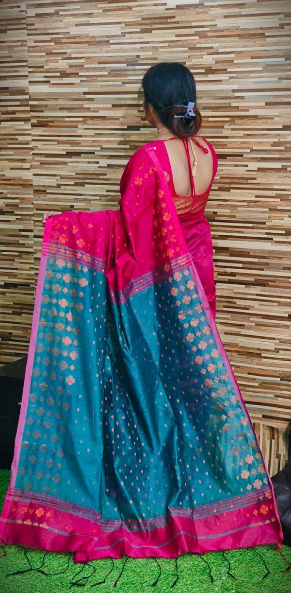 Handloom Floral Buta Cotton Silk Saree - Free, Magenta & Blue