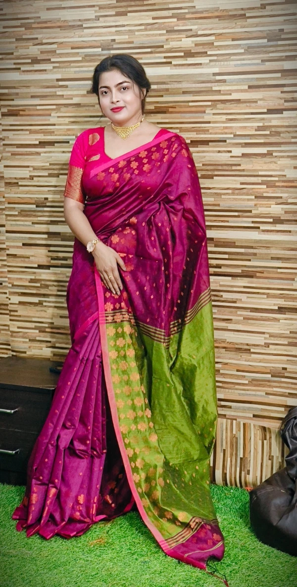 Handloom Floral Buta Cotton Silk Saree - Free, Magenta & Green