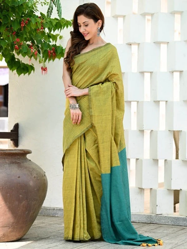 Handloom Solid Color Contrast Pallu Saree - Olive, Cotton (CK)