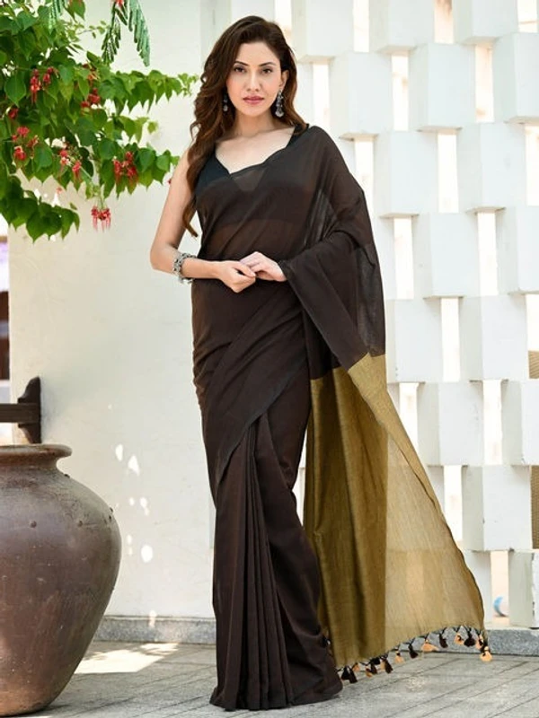 Handloom Mul Cotton Contrast Pallu Saree - Black