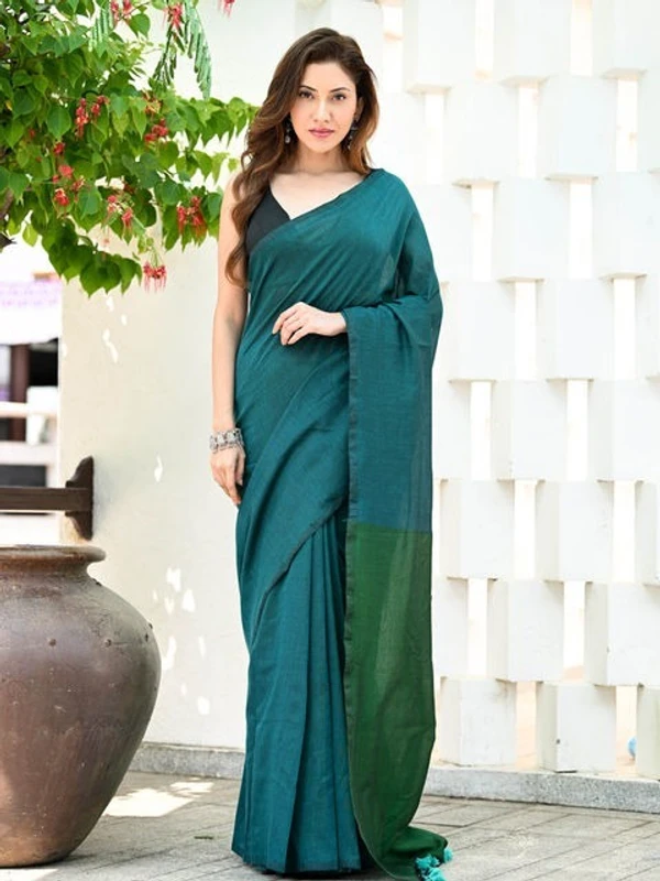 Handloom Mul Cotton Contrast Pallu Saree - Sea Green