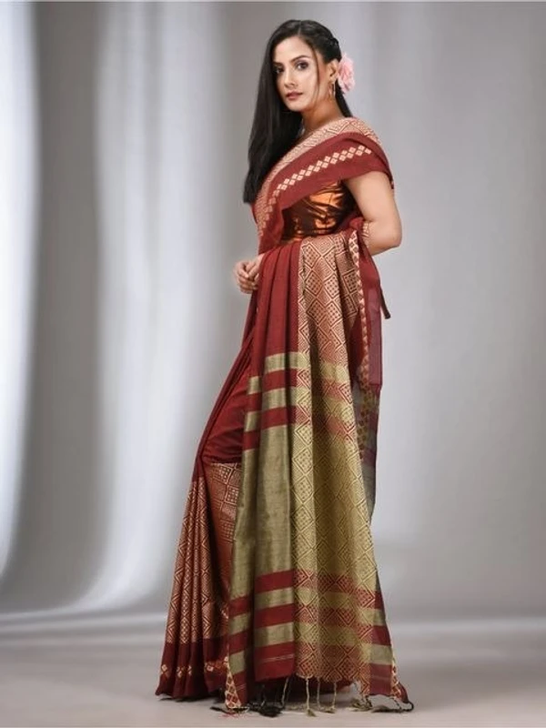 Handloom Contrast Woven Border Saree - Brown