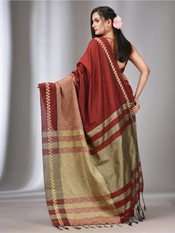 Handloom Contrast Woven Border Saree - Brown